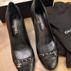 100% authentic Chanel Black Leather Heels with Chain Detail- size 39.5